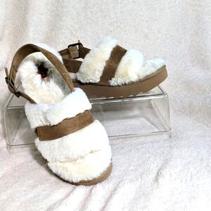 NWOT Koolaburra by UGG  Women's Faux-Fur Slipper Sandals, Tan & Cream‎ | Size 8